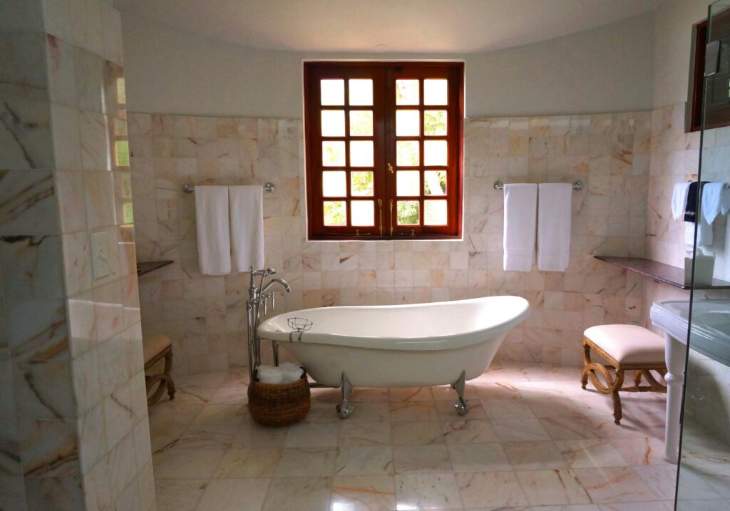  Modern bathroom with water-resistant tiles